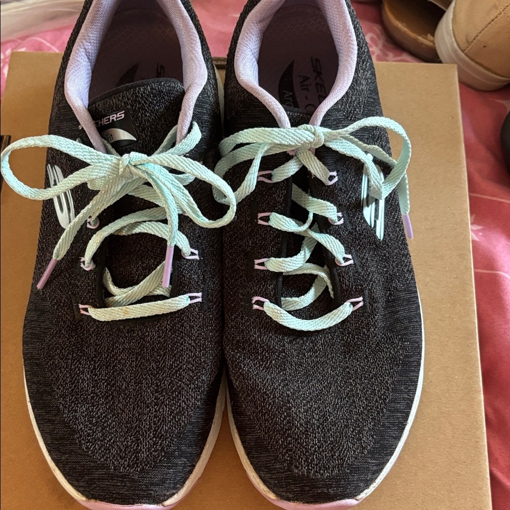 Skechers Women's Black and Mint Sneakers